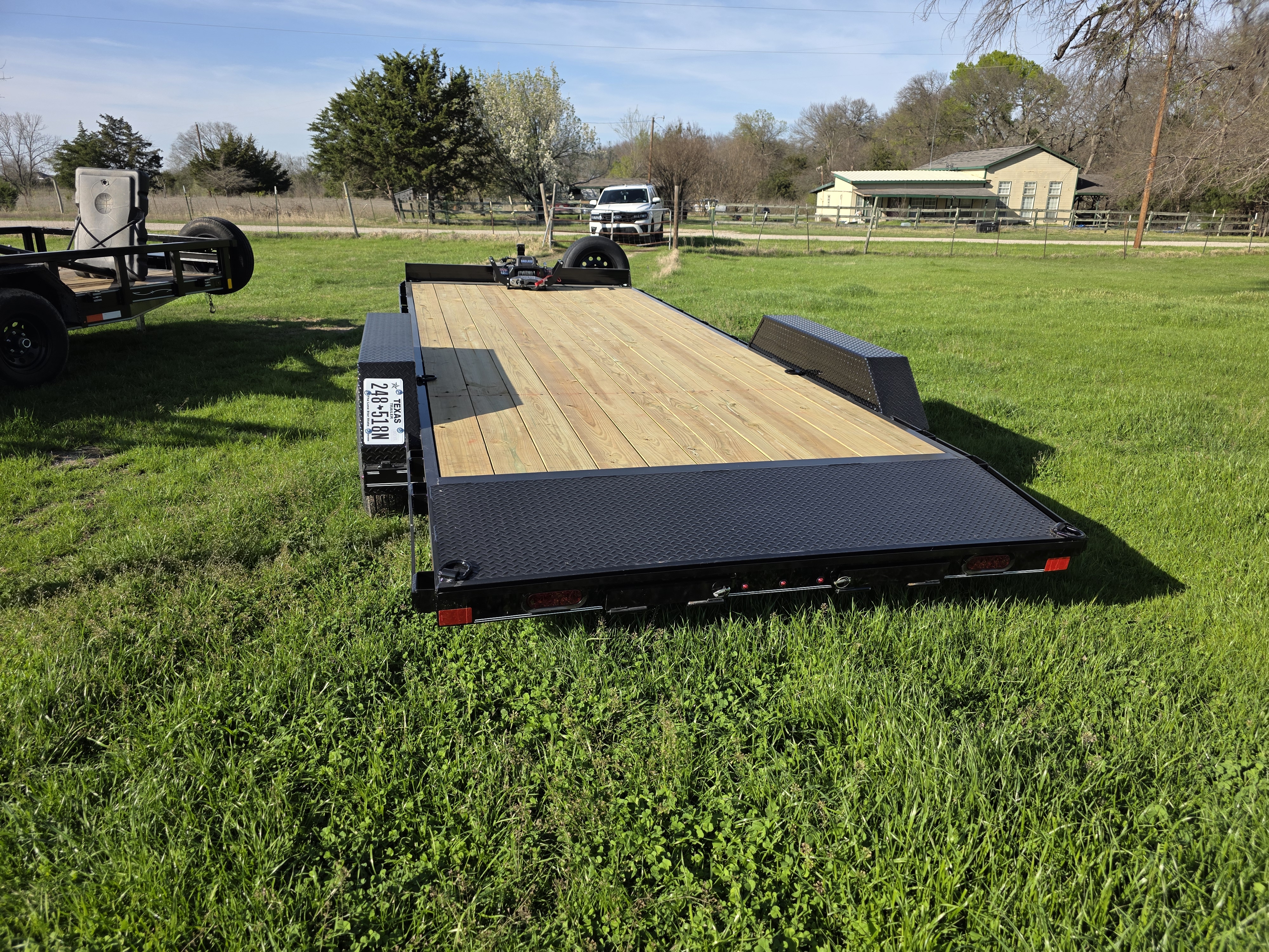 Car hauler detail view